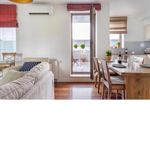 Sea Towers Apartament 33 min 2 noce