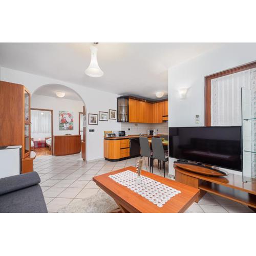 Sea View Apartment - Roberto
