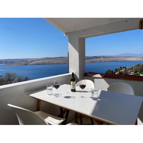 Sea View Apartment, 4 min. by foot to main beach
