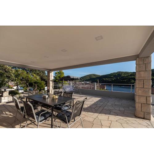 Sea View Apartment Doris - Happy Rentals