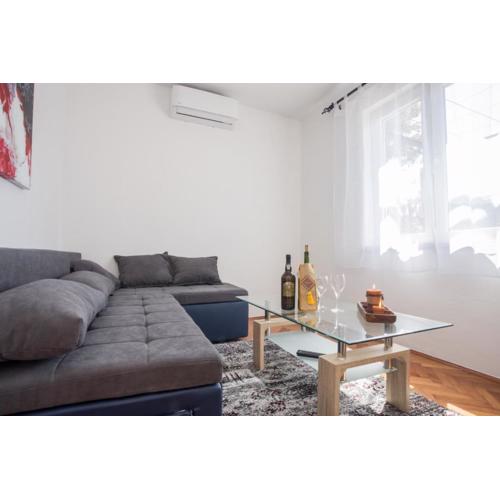 Sea view apartment Floyd