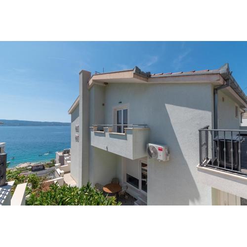 Sea view Apartment Livia