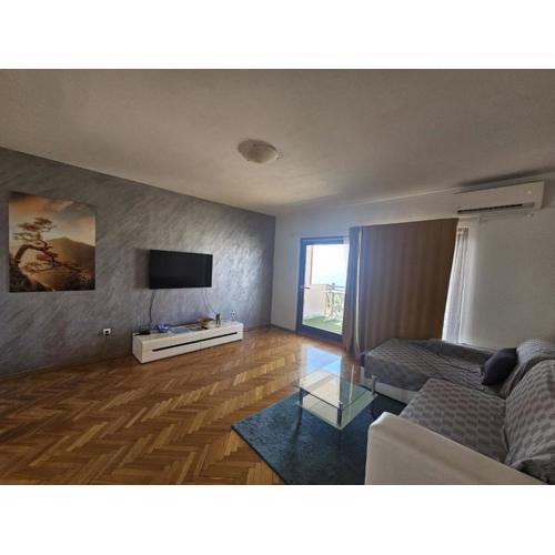Sea view apartment near amazing beach
