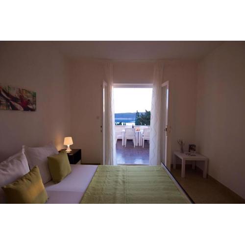 SEA VIEW APARTMENT with big terrace / 2 rooms