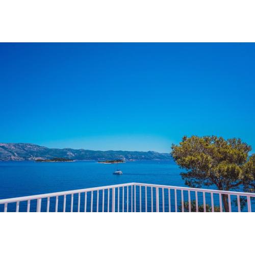 Sea View Apartment Zure