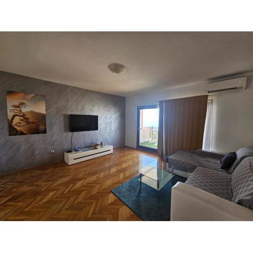 Sea view apartment