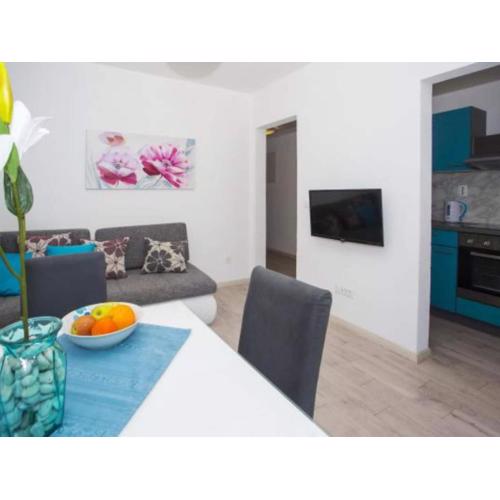 Sea View Apartments Lendic Podgora - Two Bedroom Apartment with Terrace and Sea View