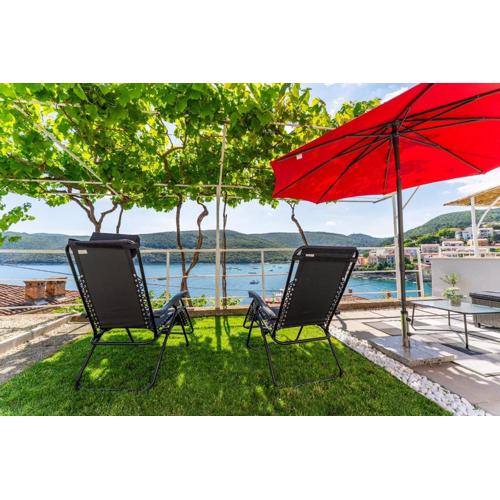 Sea view app in the port of Rabac,27
