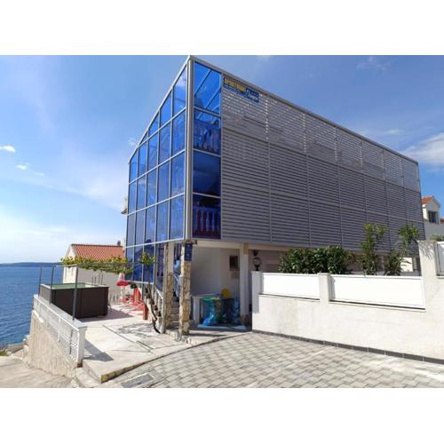 Sea view Holiday Home in Okrug Gornji near Bocici Beach