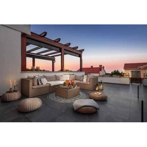 Sea view modern spacious lounge house