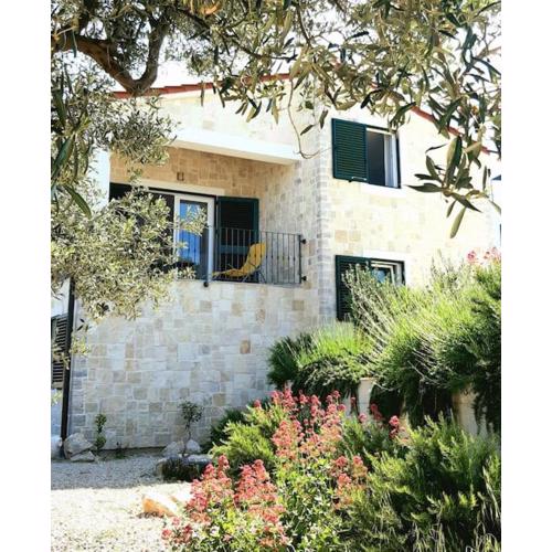 SEA VIEW-STONE HOUSE APARTMENT