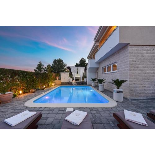 Sea view Villa Bella with Private heated pool