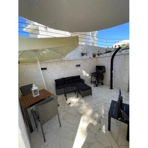 Seaesta holiday- Modern studio