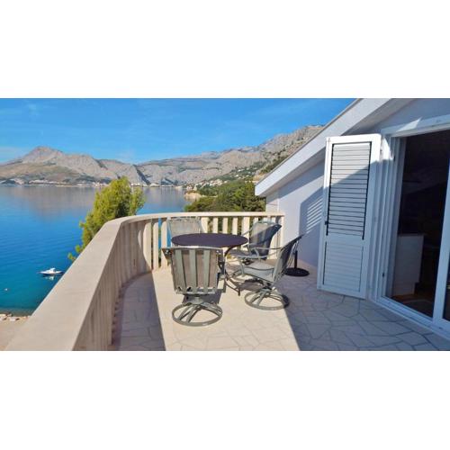 Seafront apartments Nemira Omis