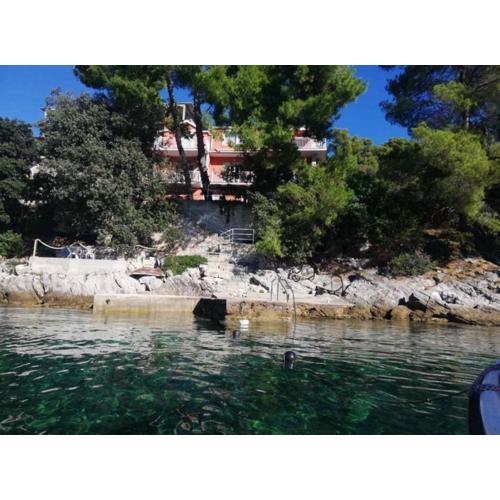 Seafront Charming Apartments Kosirina