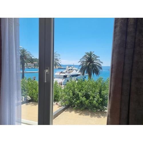 Seafront Residence Makarska