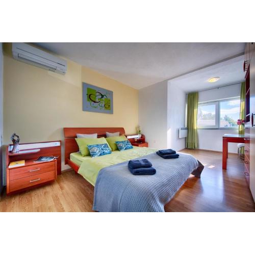 Seafront Suites Maja