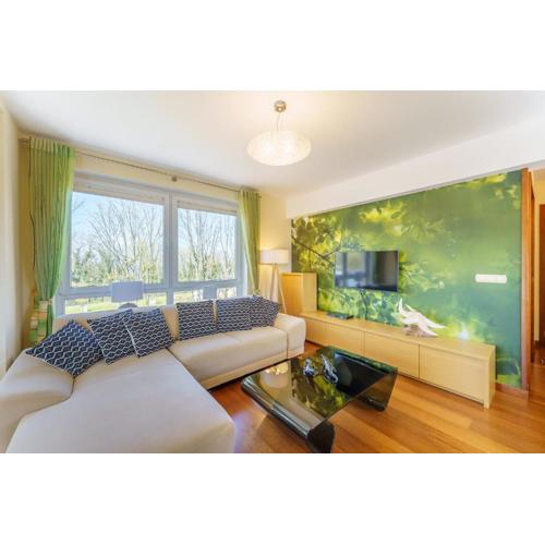 Seaside Apartment with Parking & AC - 150 m to the Beach by Noclegi Renters