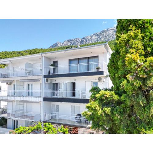 Seaside Apartments and Rooms