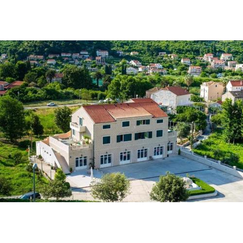 Seaside apartments with a swimming pool Mokosica, Dubrovnik - 23230