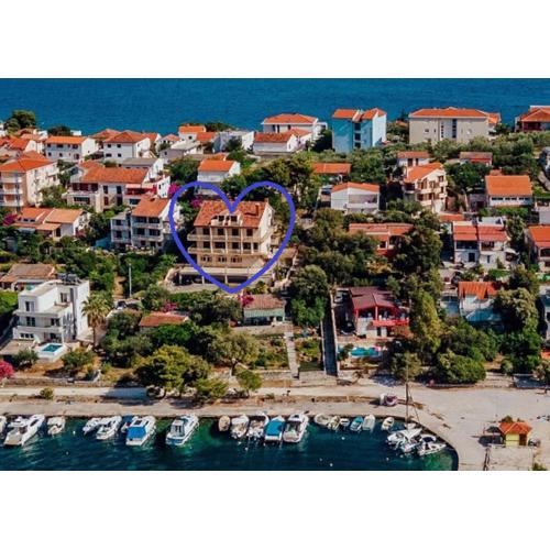 Seaside Apartments