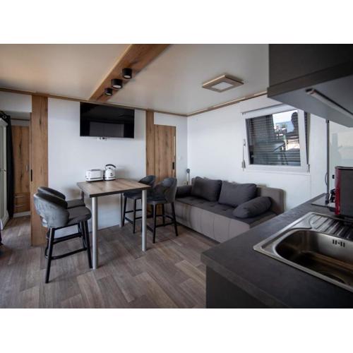 Seaside Deluxe Escape at Klenovica Camping - Two Bedroom Mobile Home with Hot-Tub
