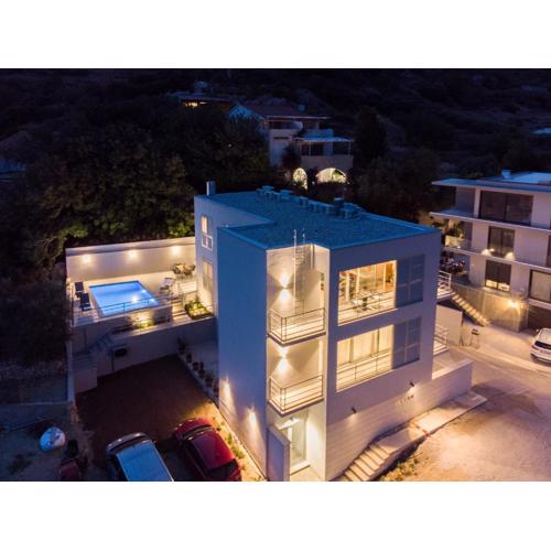 Seaside Elegance Suites