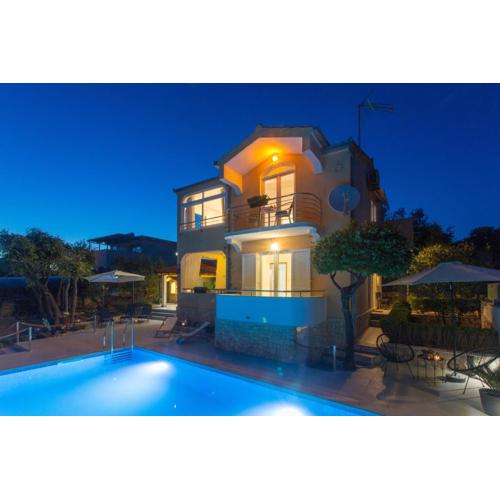 Seaside family friendly house with a swimming pool Sevid, Trogir - 22724
