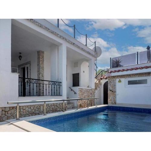 Seaside family friendly house with a swimming pool Slatine, Ciovo - 22427