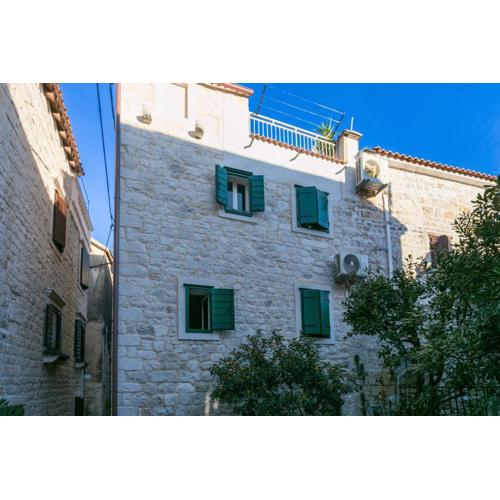Seaside holiday house Kastel Novi, Kastela - 22292