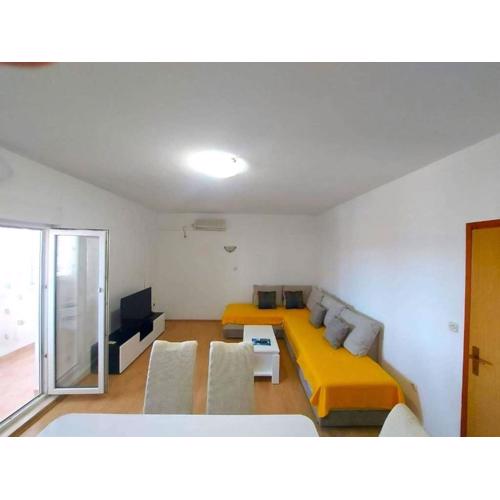 Seaside Okrug Gornji Apartment with Terrace and Patio - Two Bedroom Apartment with Terrace