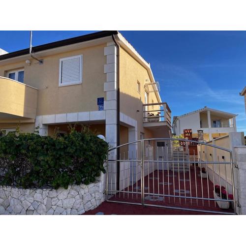 Seaside secluded apartments Kanica, Rogoznica - 24043