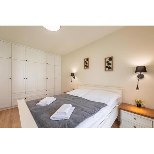 Seaside Sun Seasons 24 Apartments in Pogorzelica with Parking by Noclegi Renters