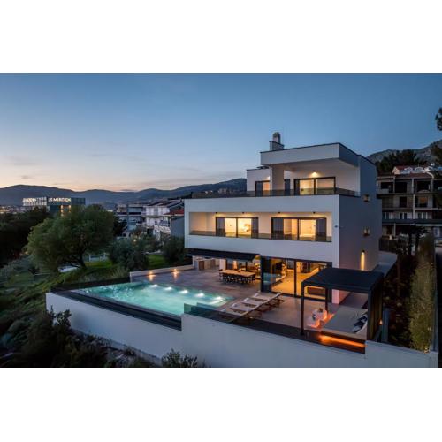 Seaside Villa Leonis - Gym, Sauna and a pool