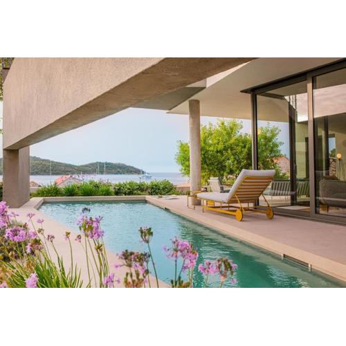Seaview and Pool House Manu