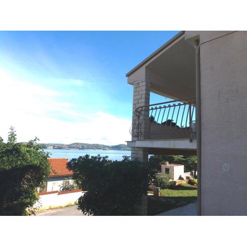 Seaview apartment Marta