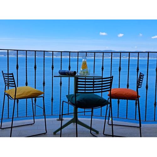 Seaview apartment Pebble