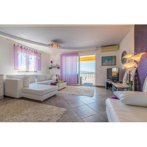 Seaview Apartment