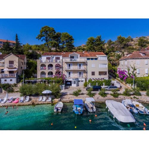 Seaview apartments