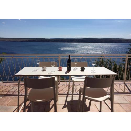 Seaview Apartments
