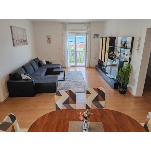 Seaview Relax Apartment, Kastel Gomilica