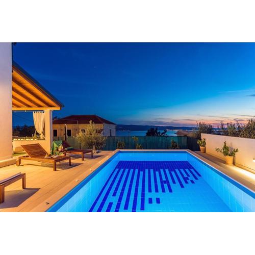 Seaview Villa Lemaro, a 2 bedroom villa with 28 sqm private pool in Krilo Jesenice