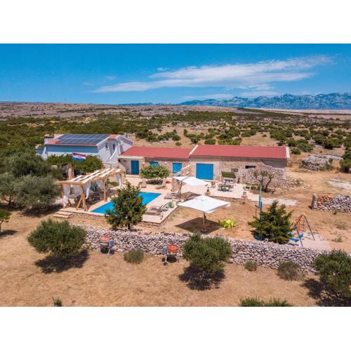 Secluded house with a swimming pool Kosljun, Pag - 22238