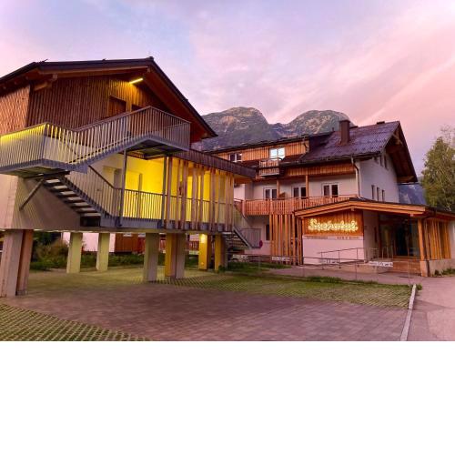 Seehotel am Hallstättersee modern rooms