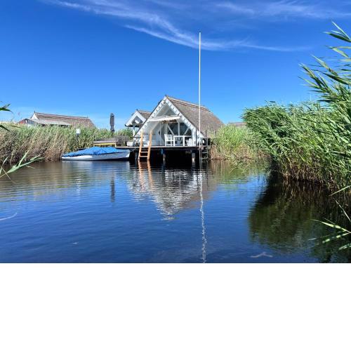 Seehütte Neusiedlersee - Seehaus inklusive Elektroboot