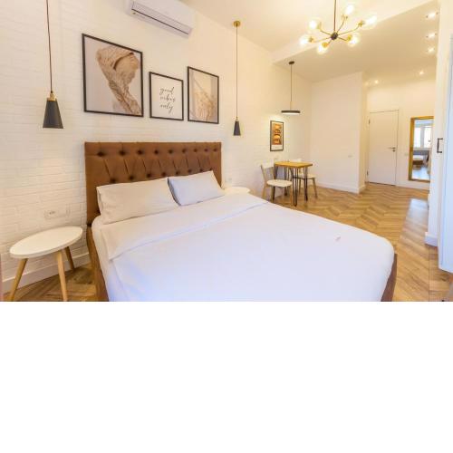 Self Check-in Apartments