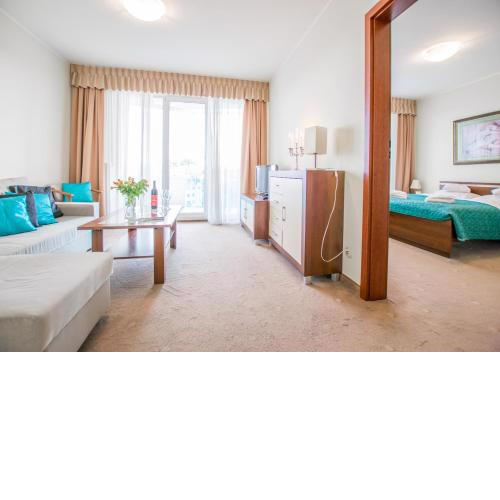 Senlux Apartments