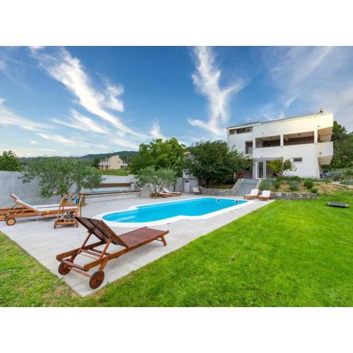 Serene Rural Villa with Pool, Sun Deck, and Children\