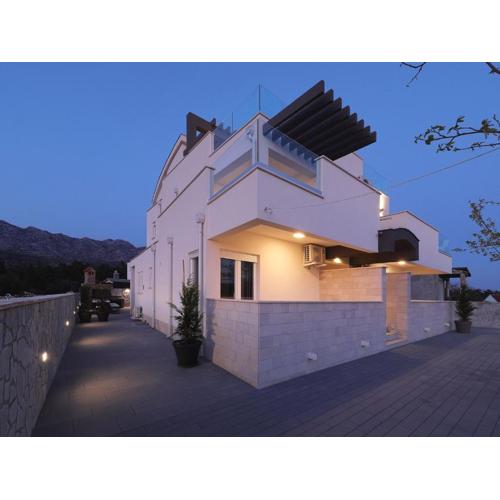 Serene Villa in Seline with Private Swimming Pool