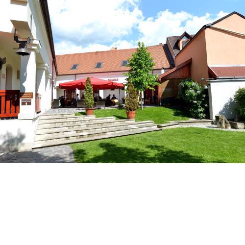 Servita Udvarház Eger
